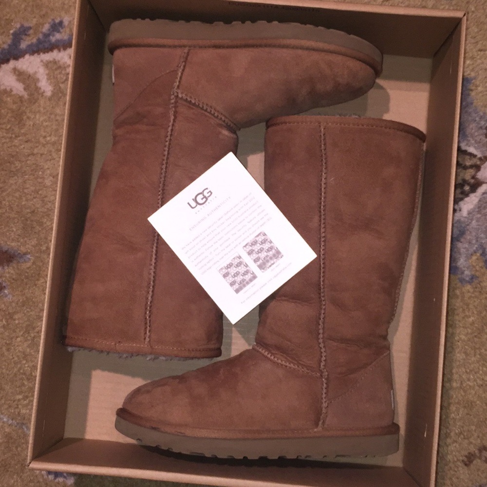 UGG Classic Tall: Chestnut
